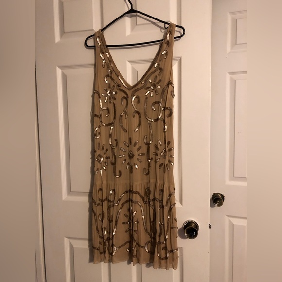 Never worn, beautiful dress - Picture 1 of 2